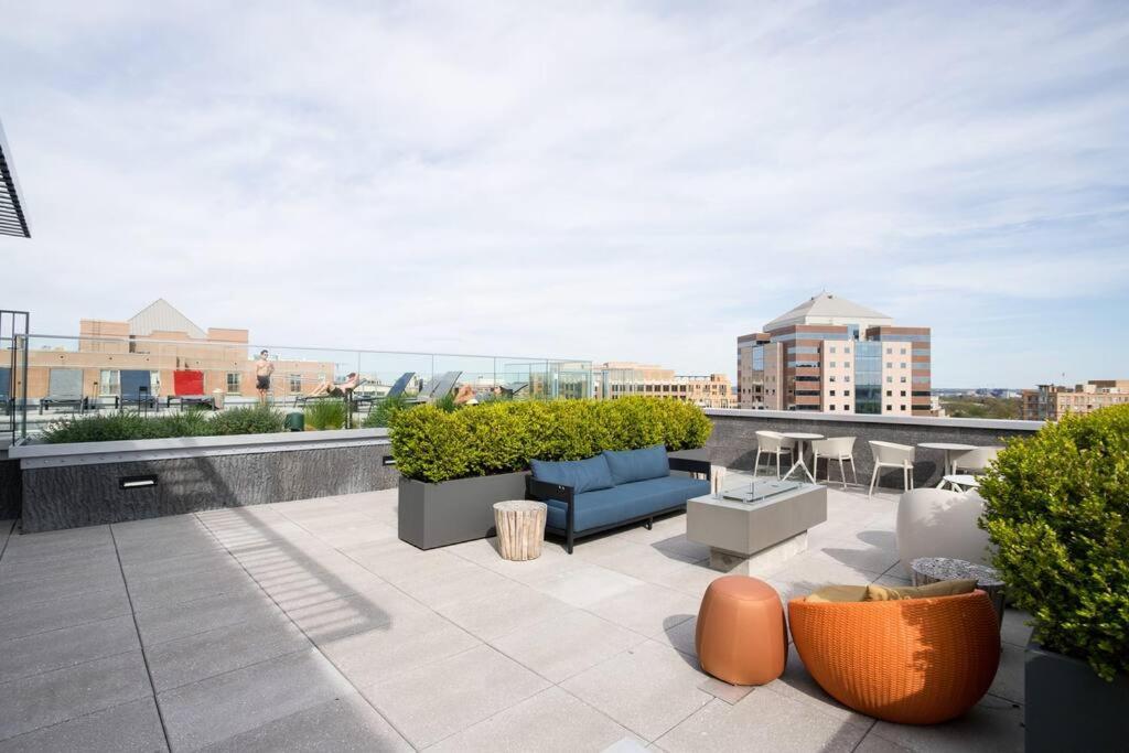 Stylish Condo At Clarendon With Rooftop Views Arlington Buitenkant foto